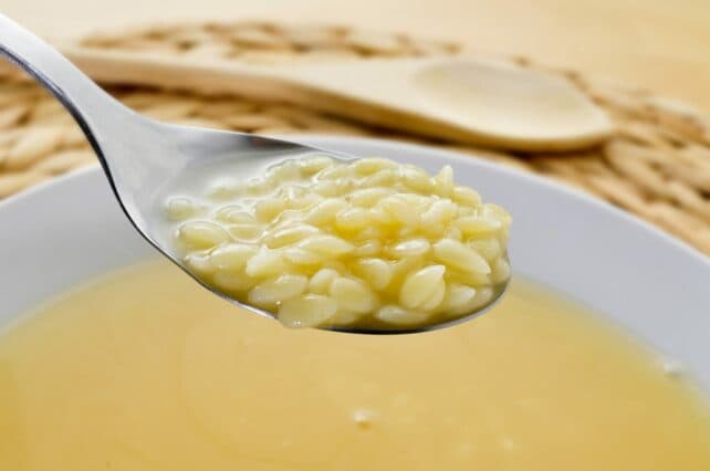 pastina in brodo di vitello